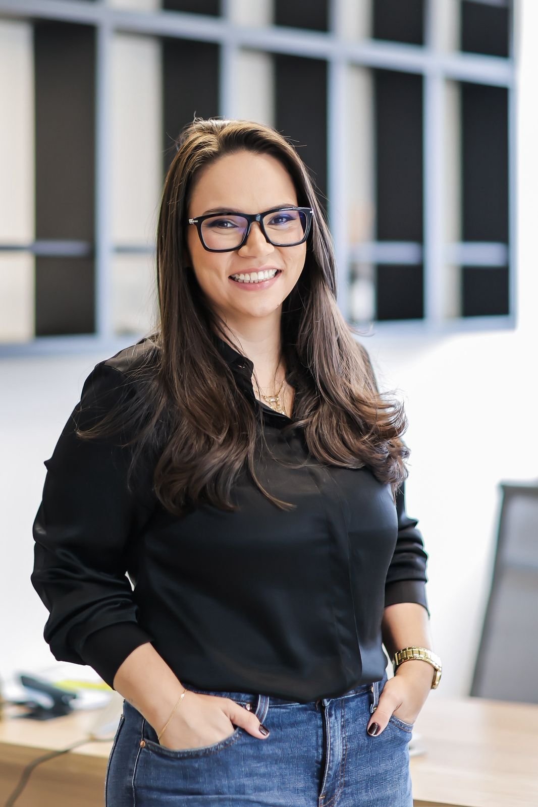 Retrato de Agni Aguiar, Diretora Administrativo-Financeira da Métrica Viabilidade